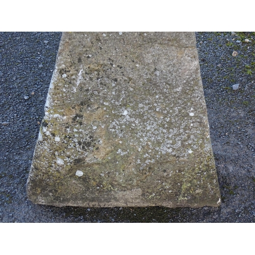 1307 - An 18thC two-piece staddle stone, approx 32