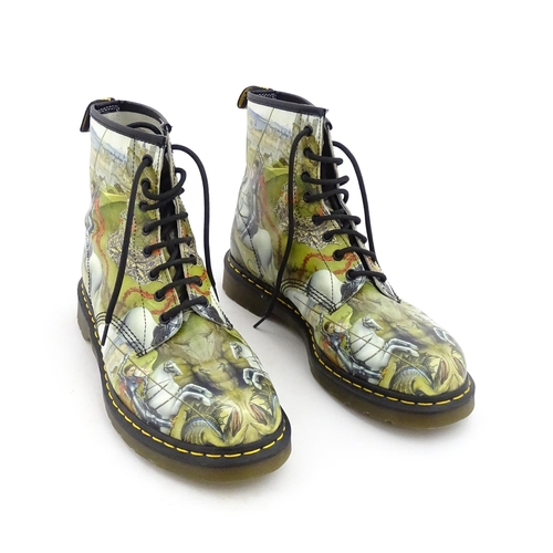 1257 - Vintage fashion / clothing: A pair of Dr Martens 1460 boots, Tate Collection depicting Saint George ... 