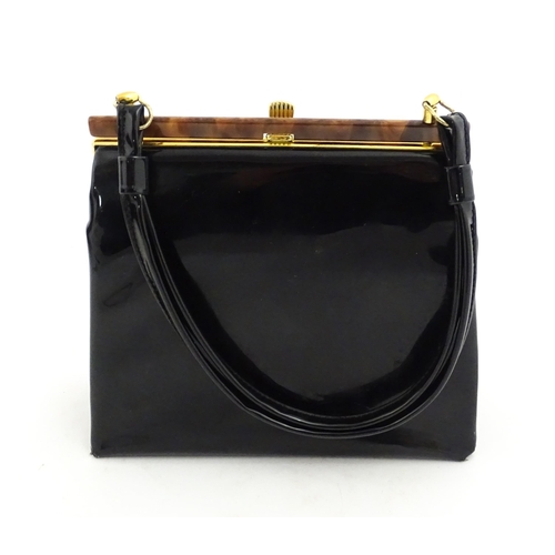 1260 - Vintage fashion / clothing: Two vintage black handbags, the largest approx. 10 1/2 x 8