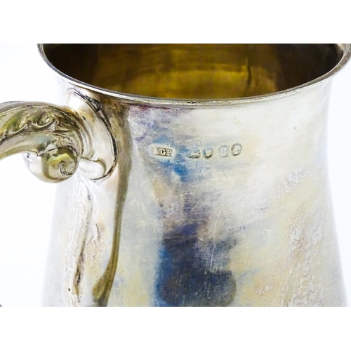 262 - A Victorian silver tankard hallmarked London 1862 maker Augustus George Piesse. Approx 5 1/4