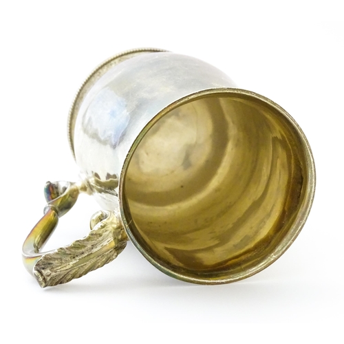 262 - A Victorian silver tankard hallmarked London 1862 maker Augustus George Piesse. Approx 5 1/4