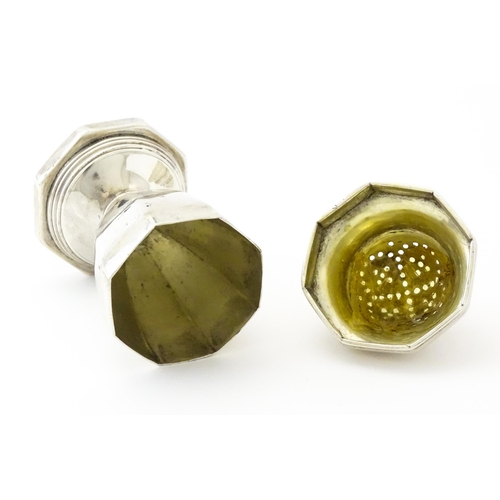 263 - A George III silver pepper hallmarked London 1802, maker John Emes. Approx. 2 3/4