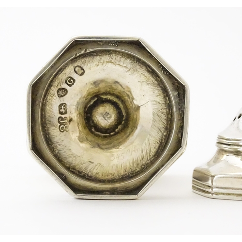 263 - A George III silver pepper hallmarked London 1802, maker John Emes. Approx. 2 3/4