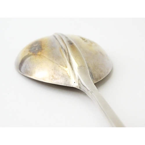 398 - A silver apostle spoon hallmarked Sheffield 1973, maker Royal Irish Silver Co. Approx. 6 1/4