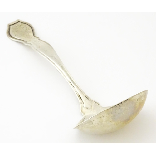 411 - An American sterling silver ladle.  Maker  R Wallace & Sons Mfg. Co. Wallingford Connecticut. Approx... 