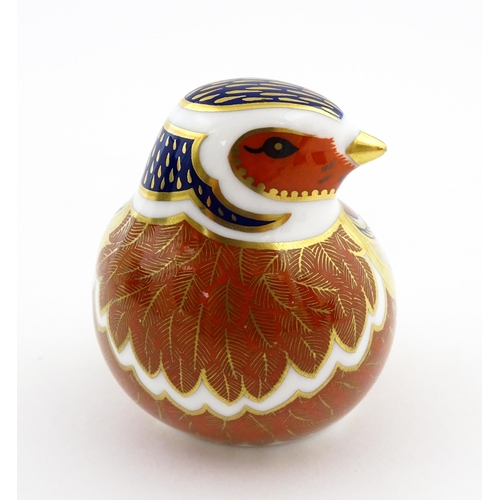 114 - A Royal Crown Derby paperweight modelled as a Chaffinch. Boxed. Approx. 2 1/2