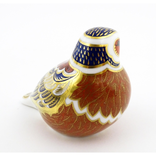 114 - A Royal Crown Derby paperweight modelled as a Chaffinch. Boxed. Approx. 2 1/2