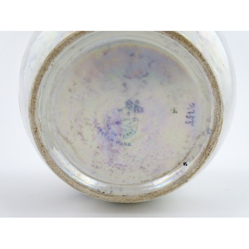 83 - A Carlton Ware lustre planter decorated in the Mikado pattern. Marked under. Approx. 5 1/2