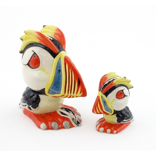 87 - Two Lorna Bailey models of Percy the Puffin. Both signed under. Largest approx. 6 1/2