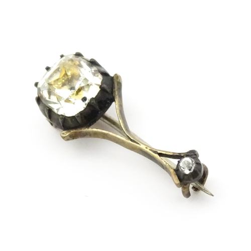 700 - A 19thC commemorative Halley's Comet paste brooch. Approx 7/8