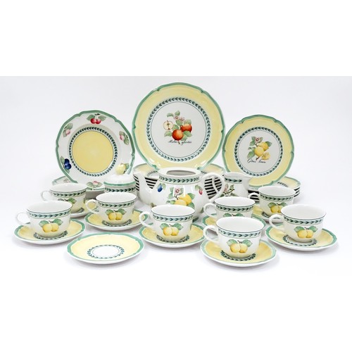 185 - A quantity of Villeroy & Boch tea and dinner wares in the French Garden Valence and French Garden Fl... 