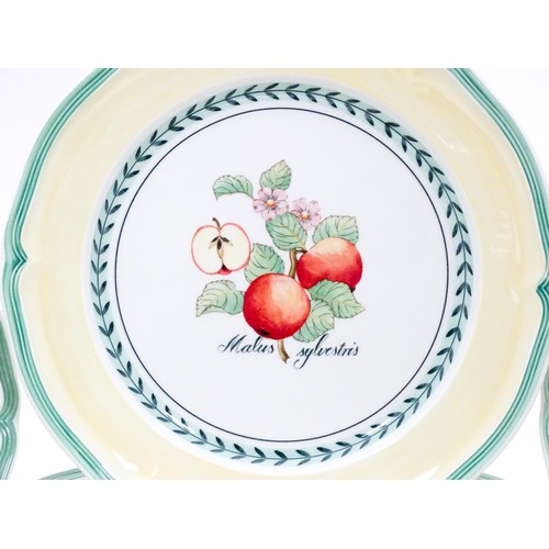 185 - A quantity of Villeroy & Boch tea and dinner wares in the French Garden Valence and French Garden Fl... 