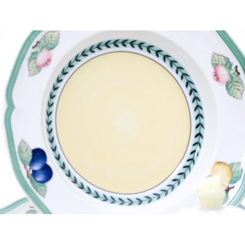 185 - A quantity of Villeroy & Boch tea and dinner wares in the French Garden Valence and French Garden Fl... 