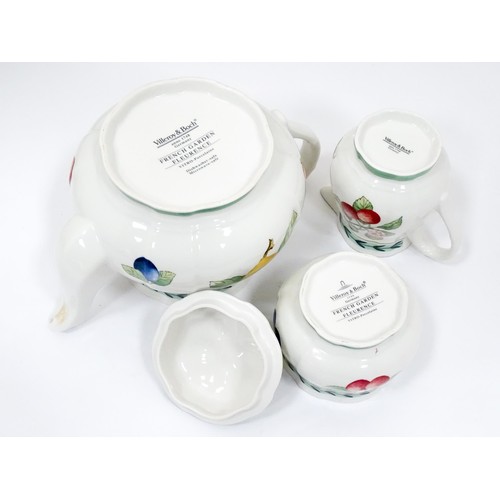 185 - A quantity of Villeroy & Boch tea and dinner wares in the French Garden Valence and French Garden Fl... 