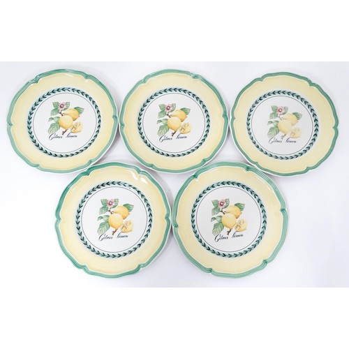 185 - A quantity of Villeroy & Boch tea and dinner wares in the French Garden Valence and French Garden Fl... 