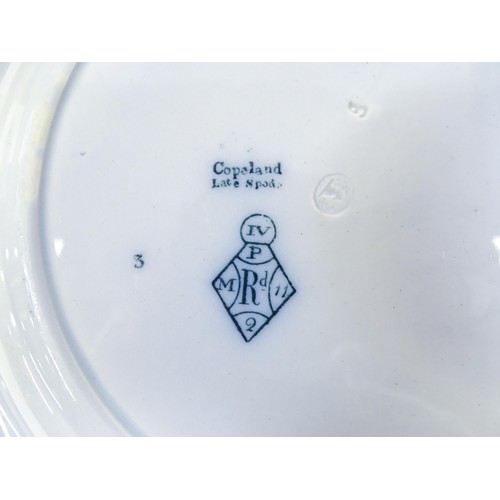 186 - A quantity of Copeland late Spode blue and white dinner wares decorated with ruins to include plates... 