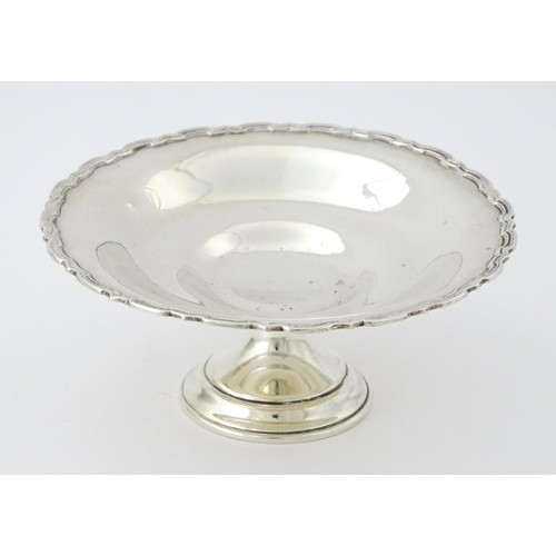 376 - A small silver pedestal tazza hallmarked Birmingham 1927, maker Mappin & Webb. Approx. 2 1/2