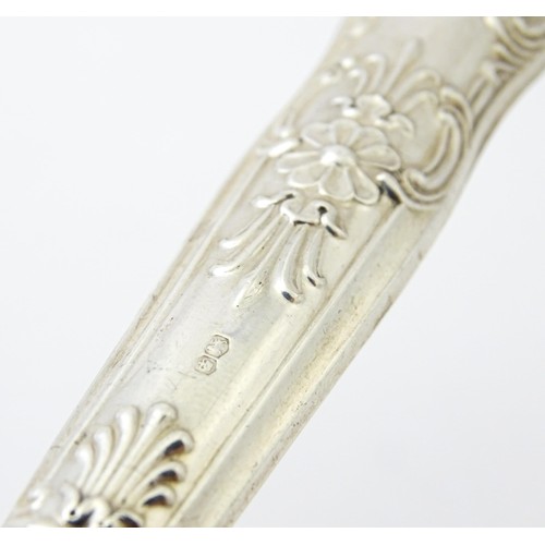 393 - A silver handled King's pattern bread knife. Hallmarked Sheffield 1964, maker Harrison Brothers.  Ap... 