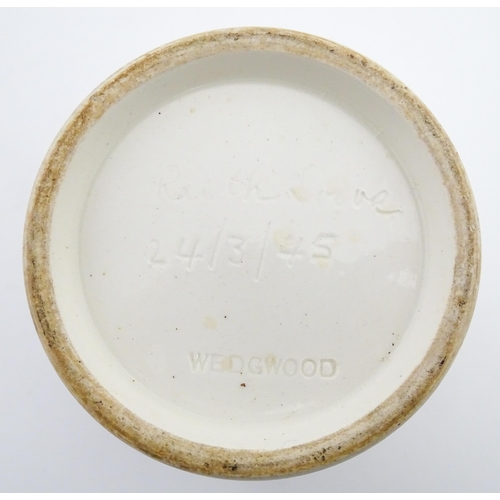 194 - Four studio pottery items to include an oval bowl by Antje Ernestus, a bowl by Richard Baxter, a sma... 