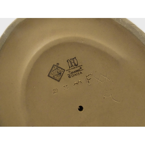 200 - A large Lladro model Antillana, depicting a lady with a basket of fruit on her head, model no. 406. ... 