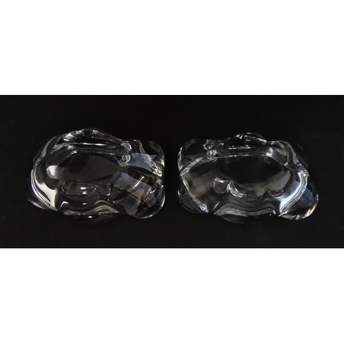 240 - A pair of Daum glass salts. Signed Daum France to side. Approx. 2 3/4