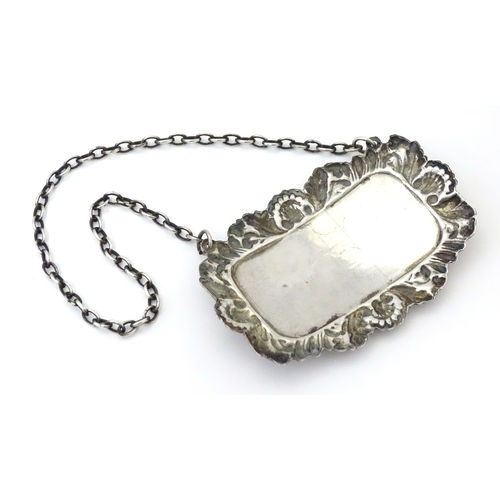 497 - A silver decanter / wine label / bottle ticket for Sherry hallmarked London 1993, maker Richards & K... 