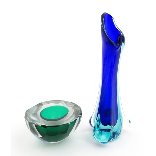 235 - A Murano sommerso glass ash tray of green and clear glass, together with a Murano glass vase. The va... 