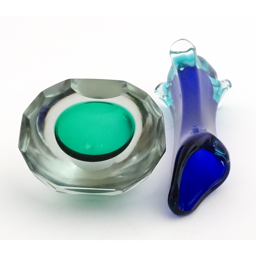 235 - A Murano sommerso glass ash tray of green and clear glass, together with a Murano glass vase. The va... 