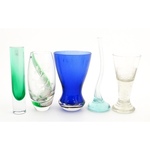 239 - Assorted glassware to include a ' Devon Blue' vase by Dartington, a Caithness glass vase with Robin ... 