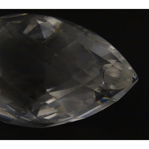 305 - Eight Swarovski crystal models of swans. Largest approx. 2 3/4