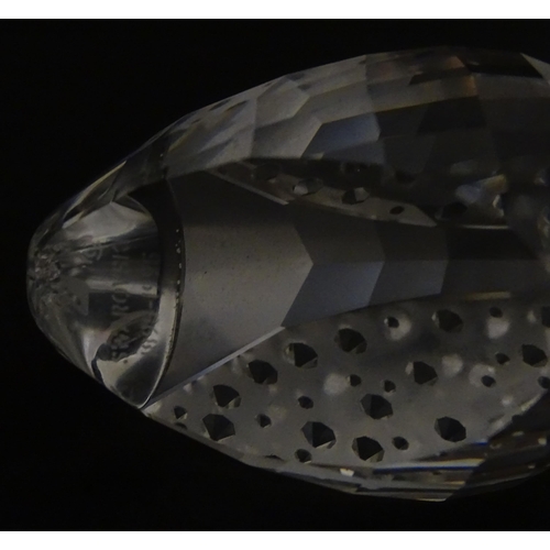 305 - Eight Swarovski crystal models of swans. Largest approx. 2 3/4