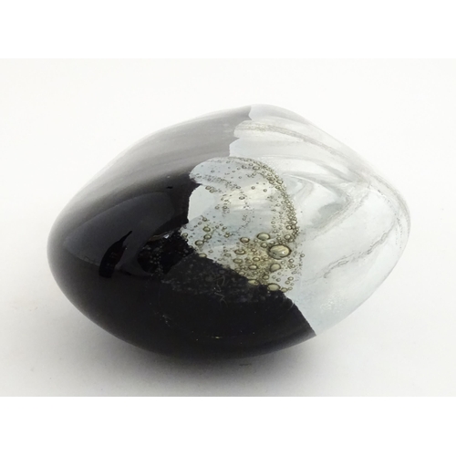 310 - A large art glass vase by Svaja. Signed under. Approx. 15