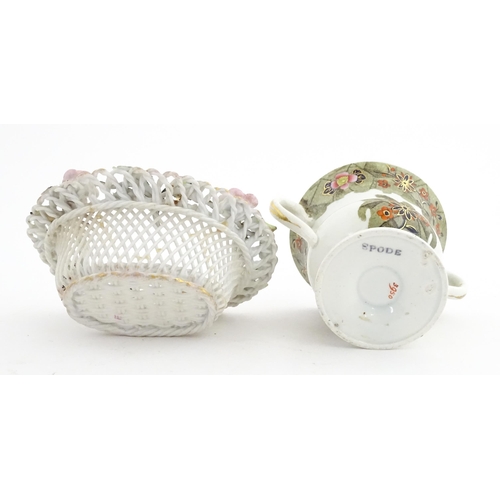 192 - Assorted ceramics to include a Losol Ware footed bowl decorated in the Old Tree pattern, a German pl... 