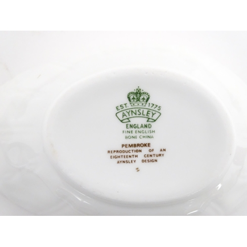 207 - A quantity of Aynsley dinner wares decorated in the Pembroke pattern to include plates, soup bowls a... 