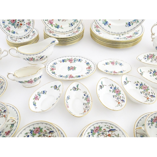 207 - A quantity of Aynsley dinner wares decorated in the Pembroke pattern to include plates, soup bowls a... 