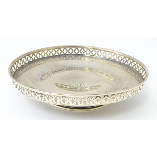 322 - A Canadian silver pedestal bonbon dish with pierced gallery rim, marked Ryrie Sterling. Approx. 7