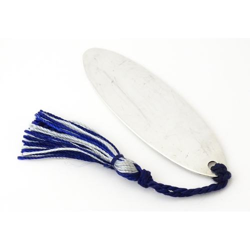 332 - A silver bookmark, hallmarked Sheffield 2000, maker Carrs of Sheffield. Approx. 3 1/4