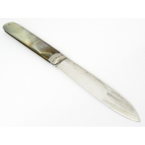 355 - A George IV silver folding fruit knife with mother of pearl handle, hallmarked Sheffield 1824, maker... 