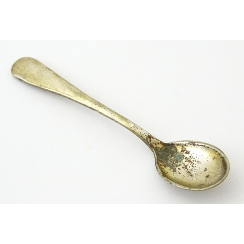 316 - A silver mustard pot with pierced decoration and blue glass liner, hallmarked Birmingham 1901. Toget... 