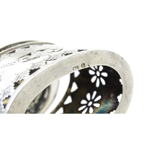 316 - A silver mustard pot with pierced decoration and blue glass liner, hallmarked Birmingham 1901. Toget... 