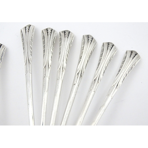 521 - A matched set of twelve Victorian silver teaspoons, hallmarked Sheffield 1896 / 97, maker Henry Will... 