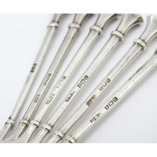 527 - A cased set of six silver teaspoons hallmarked Birmingham 1927, maker Docker & Burn. Spoons approx. ... 