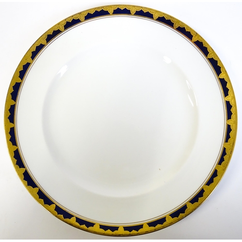172 - A quantity of Alfred Meakin dinner wares decorated in the Bleu de Roi pattern comprising plates, dis... 