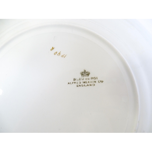 172 - A quantity of Alfred Meakin dinner wares decorated in the Bleu de Roi pattern comprising plates, dis... 