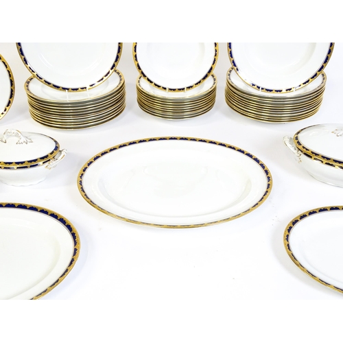 172 - A quantity of Alfred Meakin dinner wares decorated in the Bleu de Roi pattern comprising plates, dis... 