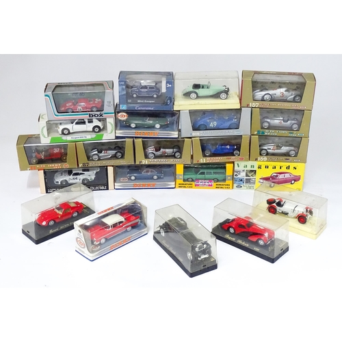 651 - Toys: A quantity of assorted boxed die cast scale model vehicles to include Matchbox Dinky Collectio... 