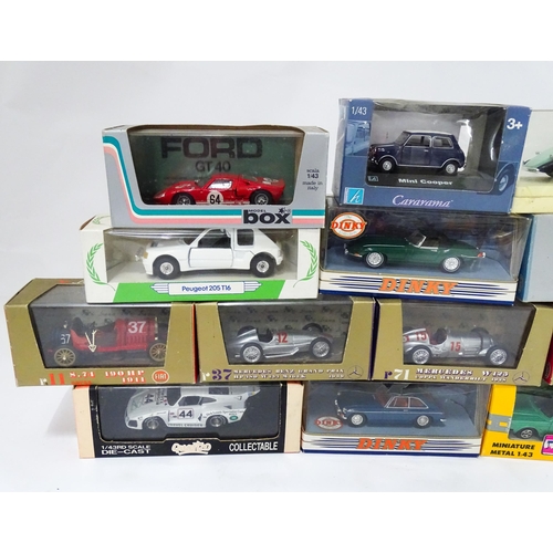 651 - Toys: A quantity of assorted boxed die cast scale model vehicles to include Matchbox Dinky Collectio... 