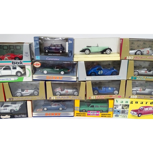 651 - Toys: A quantity of assorted boxed die cast scale model vehicles to include Matchbox Dinky Collectio... 
