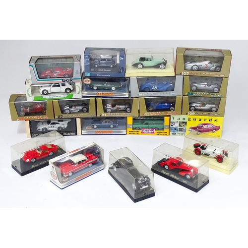 651 - Toys: A quantity of assorted boxed die cast scale model vehicles to include Matchbox Dinky Collectio... 