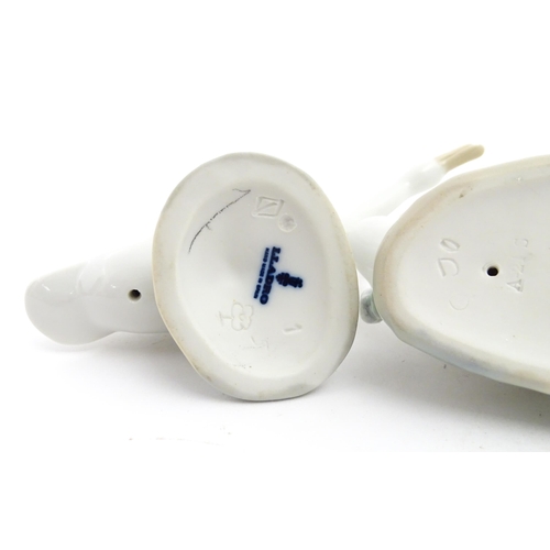 178 - Four Lladro models of ducks to include Little Duck no. 4552, Little Ducks after Mother no. 1307, etc... 